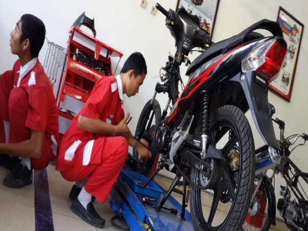 Hadapi Persaingan MEA dengan Perkuat Pendidikan & Pelatihan Vokasi