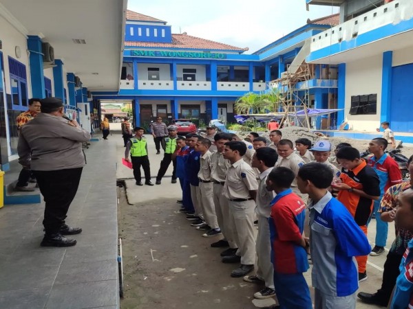 Kerjasama Polisi Sektor Gombong dan Pihak Sekolah dalam Kebumen Menuju Zero Knalpot Brong